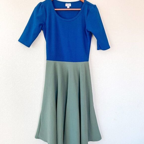 LuLaRoe Nicole Dress Size Small - Picture 1 of 3